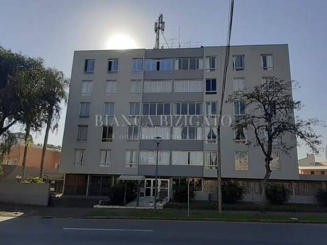 #114 - Apartamento para Venda em Curitiba - PR