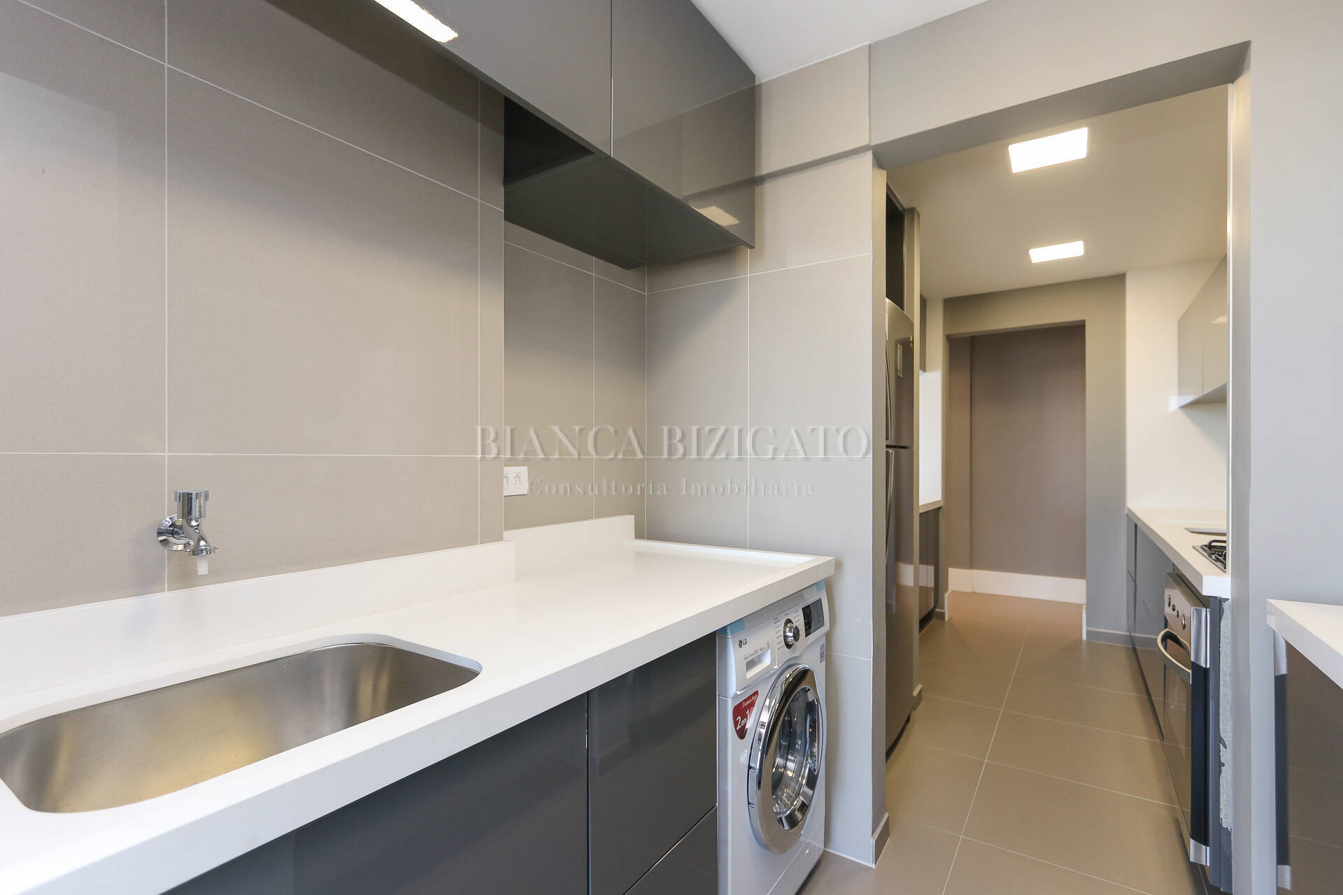 Apartamento à venda com 3 quartos, 106m² - Foto 11