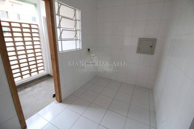 Apartamento à venda com 2 quartos, 84m² - Foto 2