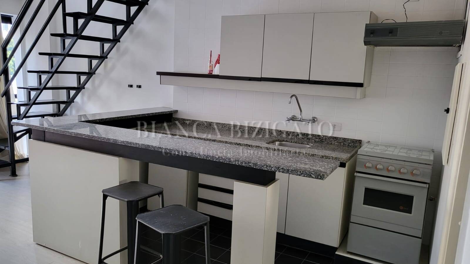 Apartamento à venda com 1 quarto, 47m² - Foto 1