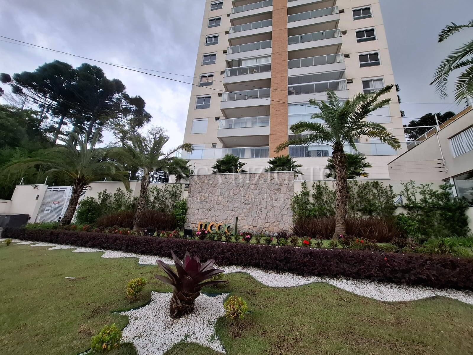 Cobertura à venda com 3 quartos, 211m² - Foto 1